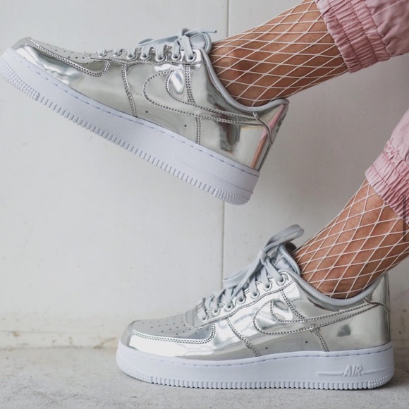 NWT Nike Air Force 1 liquid metal - Picture 2 of 8